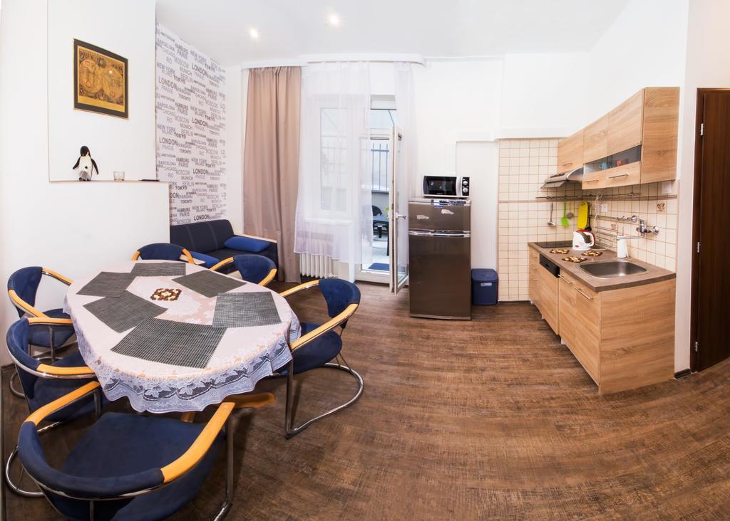 Apartment Ve Smeckach With A Big Terrace Прага Екстериор снимка